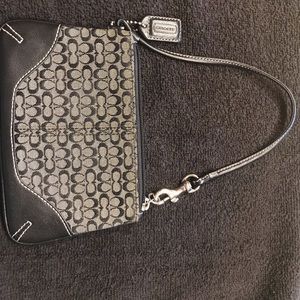 Coach Bags - Coach wristlet Coach Bags - Coach wristlet